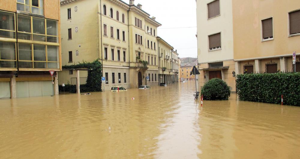 Cloudbursts may cause flooding.