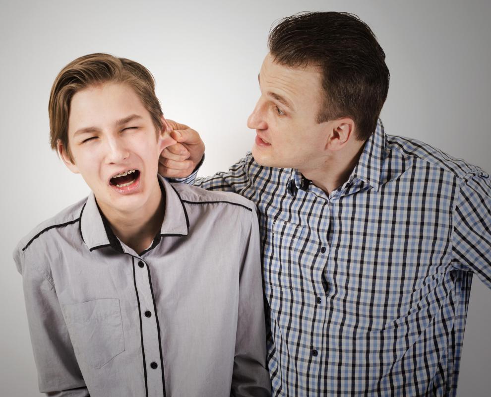 Withdrawal symptoms of kratom may include aggression.