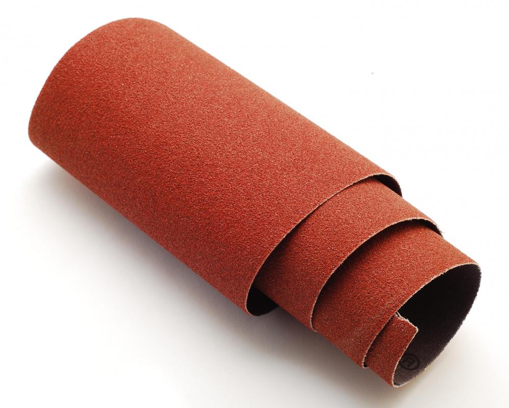 Sandpaper can be made with quartz.