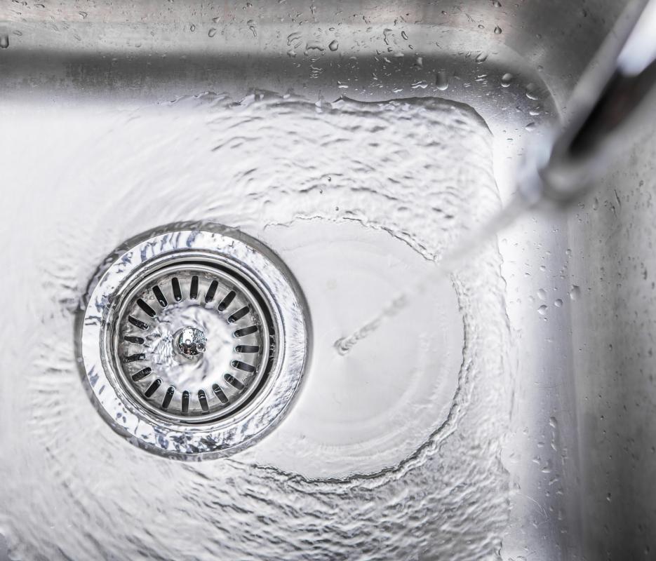 In some areas, it is not uncommon for cedar water to enter the tap water system.