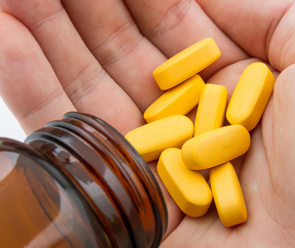 Vitamin E supplements may help reduce dogs' arthritis symptoms.